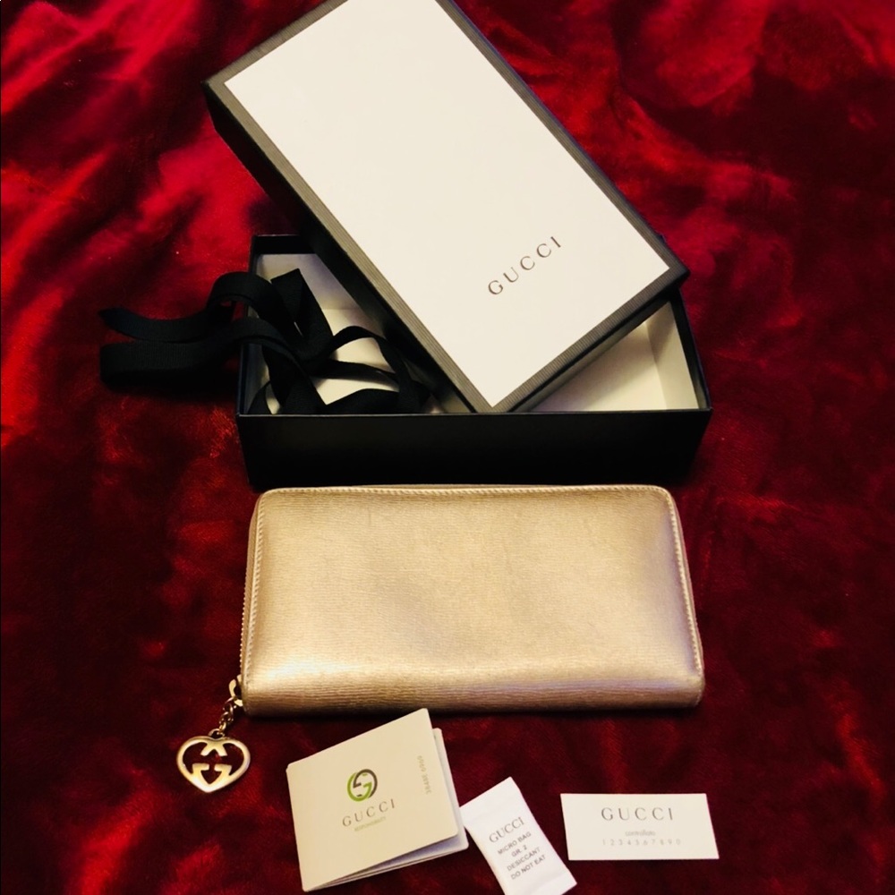 Authentic Gucci Long Zippy Wallet